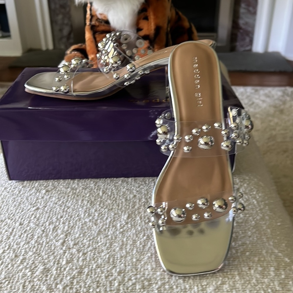 Steve Madden Icecaps Embellished Sandals in Silver Size 8. NEW